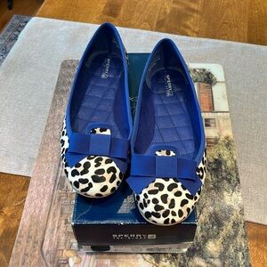 Sperry Top-Sider Sophie Snow Leopard & Colbalt Blue loafer. Like new.